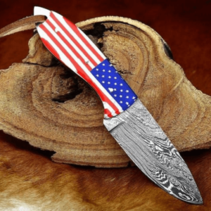 7.5″ Premium Damascus Steel Skinner Knife, Patriotic US Flag Handle, Included Leather Sheath