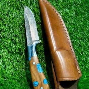 Handmade 7.5″ Damascus Steel Skinner Knife – Custom Fixed Blade with Turquoise Resin & Wood Inlay Handle