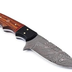 Handmade 8.5″ Damascus Steel Skinner Knife – Custom Fixed Blade Hunting Knife with Pakkawood & Buffalo Horn Handle, Full-Tang Construction