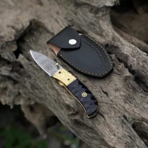 Handmade 6.5″ Damascus Steel Folding Knife – Custom Lockback Pocket Knife with Textured Black Resin Handle, Hand-Engraved Brass Bolsters, and Mosaic Pin